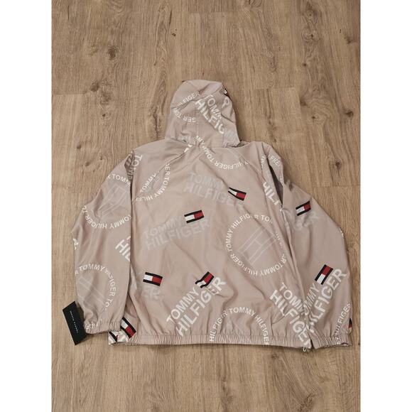 New With Tags Tommy Hilfiger Full Zip Windbreaker Men's XL Tan - Picture 9 of 9